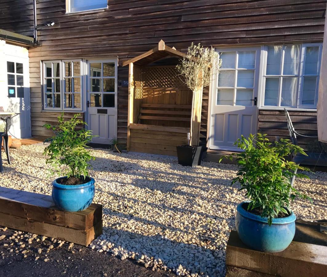 The Queen Matilda Country Rooms Avening Exterior foto